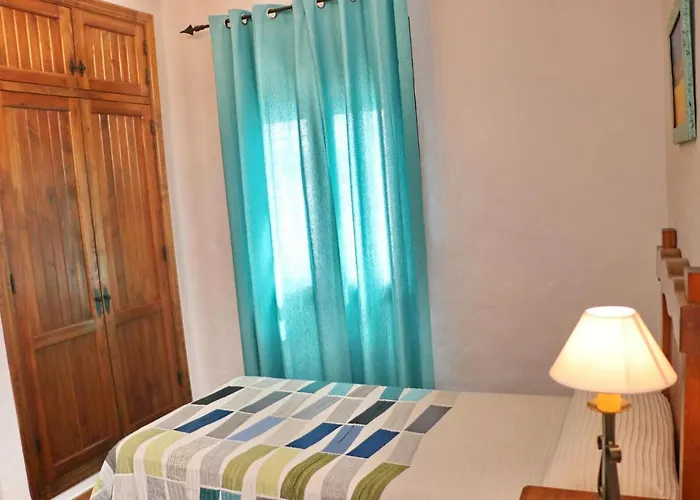 De La Casa Forestal * كونيل ذي لا فرونتيرا